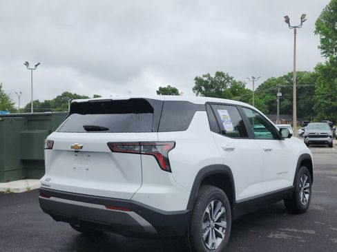 New 2026 Chevrolet Equinox LT FWD image 5