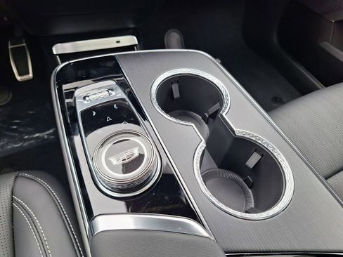 New 2026 Cadillac Lyriq V image 11