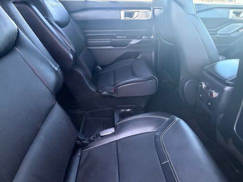 Used 2020 Ford Explorer ST w/ ST Street Pack image 11