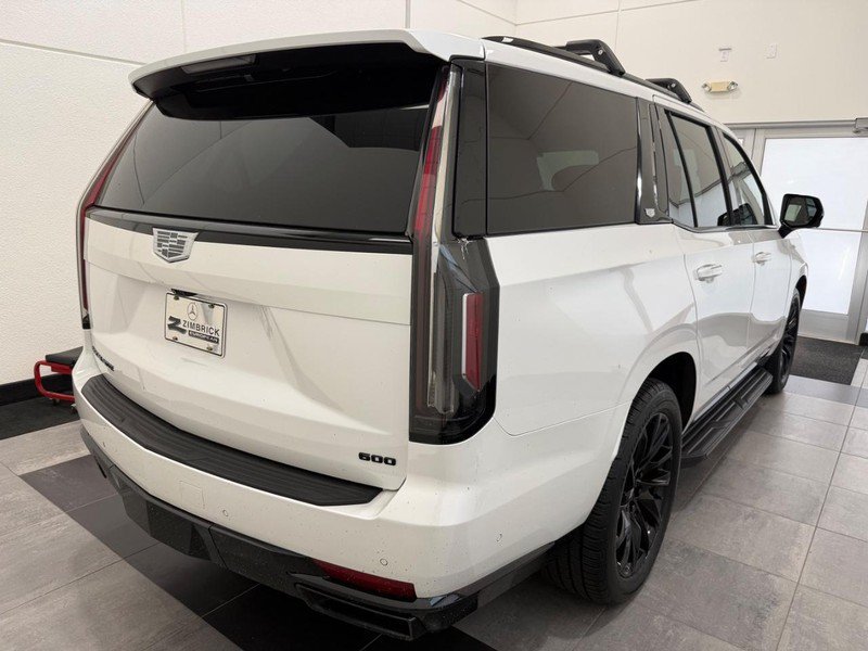 Used 2022 Cadillac Escalade Sport Platinum w/ LPO, ONYX Package AWD/4WD image 2