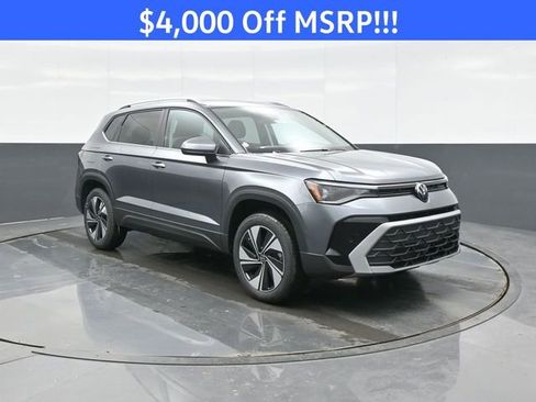 New 2026 Volkswagen Taos SE AWD/4WD image 1