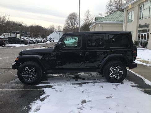 New 2026 Jeep Wrangler Unlimited Sahara image 4