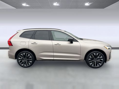 New 2026 Volvo XC60 T8 Ultra w/ Protection Package Premier image 8