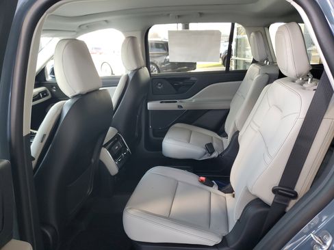 New 2026 Lincoln Aviator AWD image 22