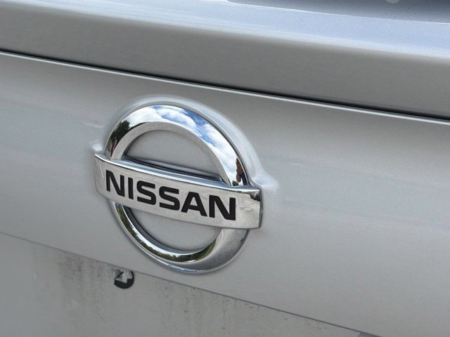 Used 2022 Nissan Rogue Sport SL FWD image 13
