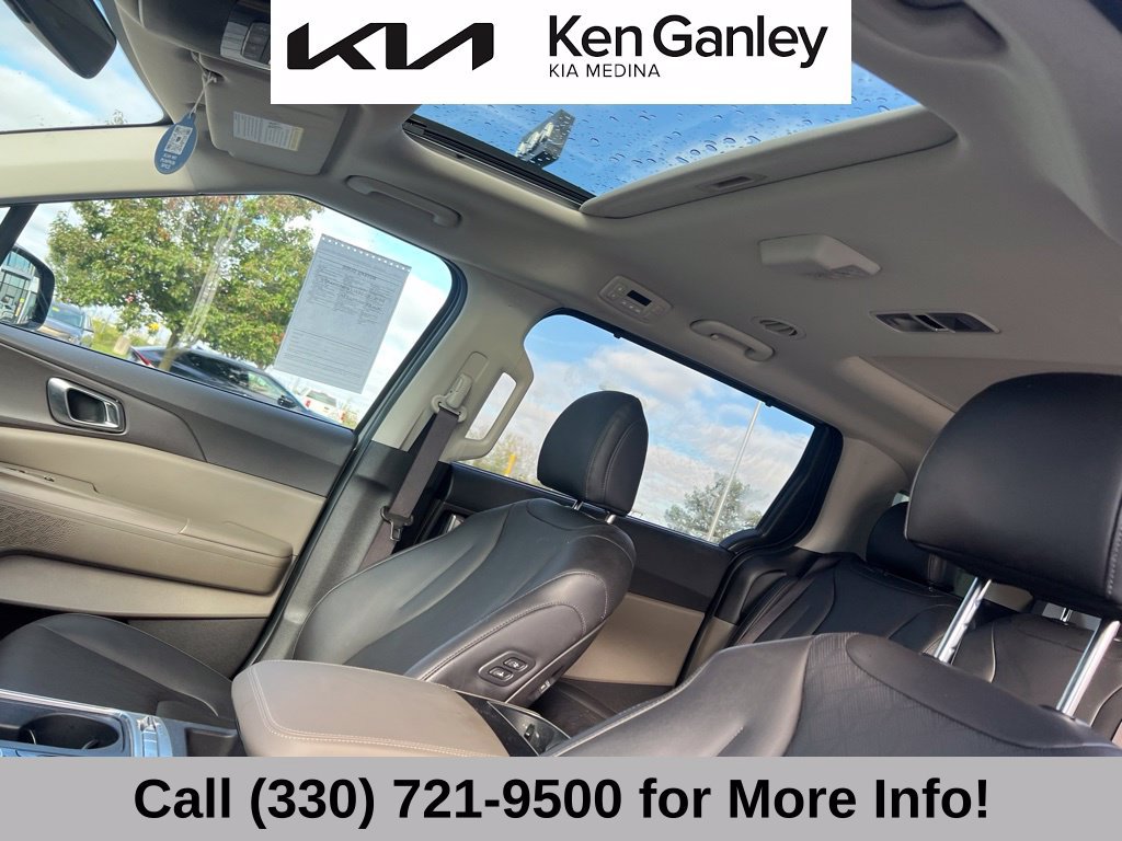 Used 2025 Kia Carnival SX FWD image 12