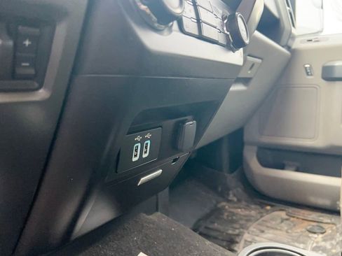 Used 2018 Ford F150 XLT w/ Equipment Group 302A Luxury image 18