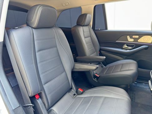 Used 2023 Mercedes-Benz GLS 580 4MATIC image 46