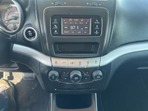 Used 2015 Dodge Journey American Value Package w/ Flexible Seating Group image 9