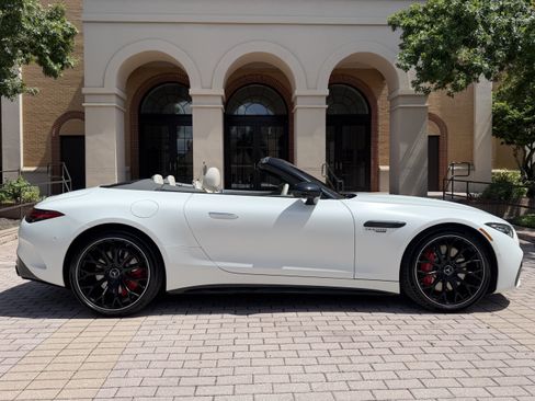 Used 2022 Mercedes-Benz SL 55 AMG 4MATIC image 2