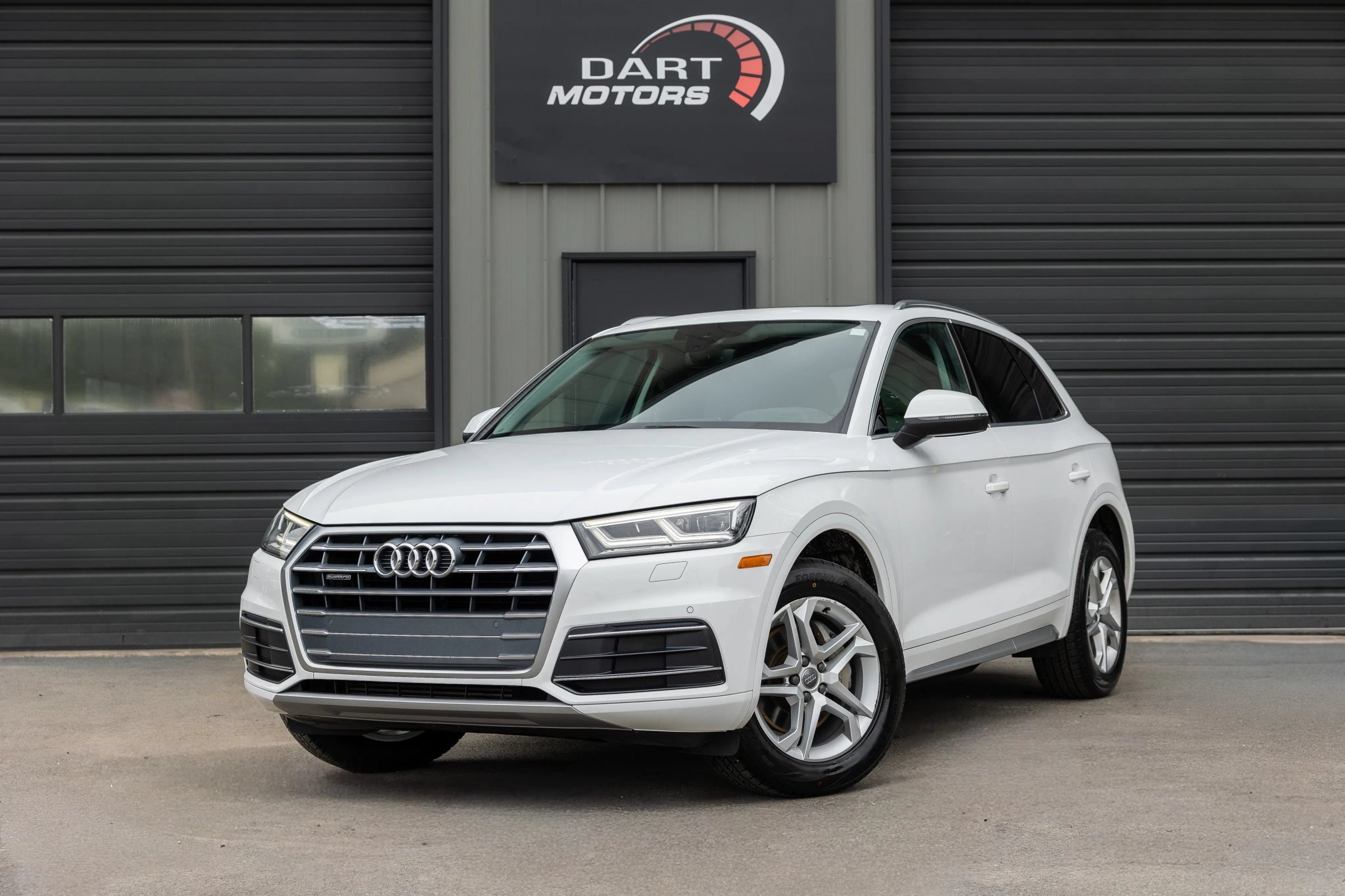 Used 2018 Audi Q5 2.0T Premium Plus w/ Premium Plus Package AWD/4WD image 3