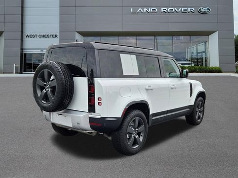 Used 2025 Land Rover Defender 110 S AWD/4WD image 4
