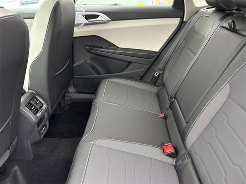 New 2026 Volkswagen Taos SE image 27