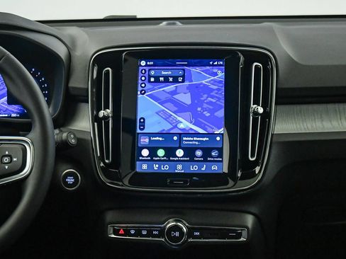 Certified 2026 Volvo XC40 B5 Plus AWD/4WD image 15