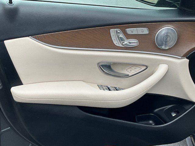 Used 2018 Mercedes-Benz E 300 4MATIC image 32