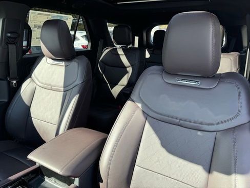New 2026 Ford Explorer Platinum image 16