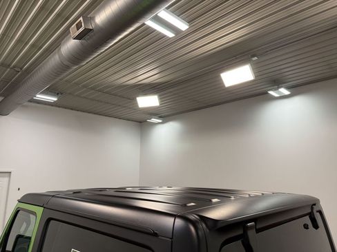 Used 2025 Jeep Wrangler Willys image 41