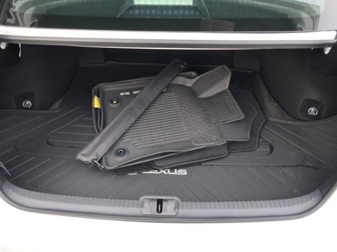 Certified 2024 Lexus ES 350 Ultra Luxury w/ Accessory Package (Z2) image 37