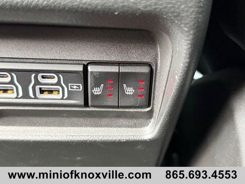 Used 2024 Jeep Grand Cherokee Limited w/ Black Appearance Package image 30