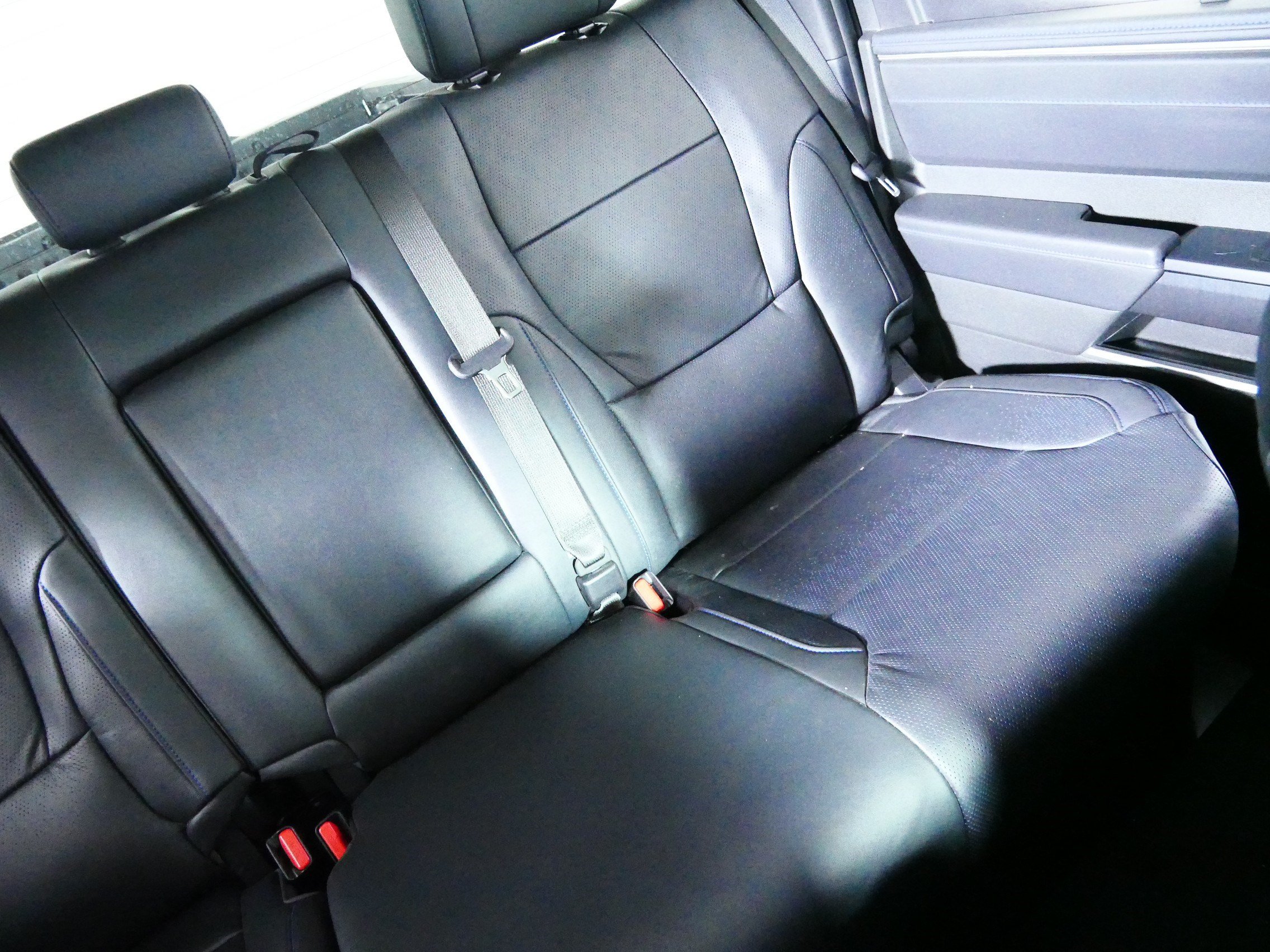 Used 2025 Toyota Tundra Platinum AWD/4WD image 14