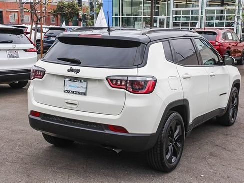 Used 2019 Jeep Compass Latitude FWD image 5