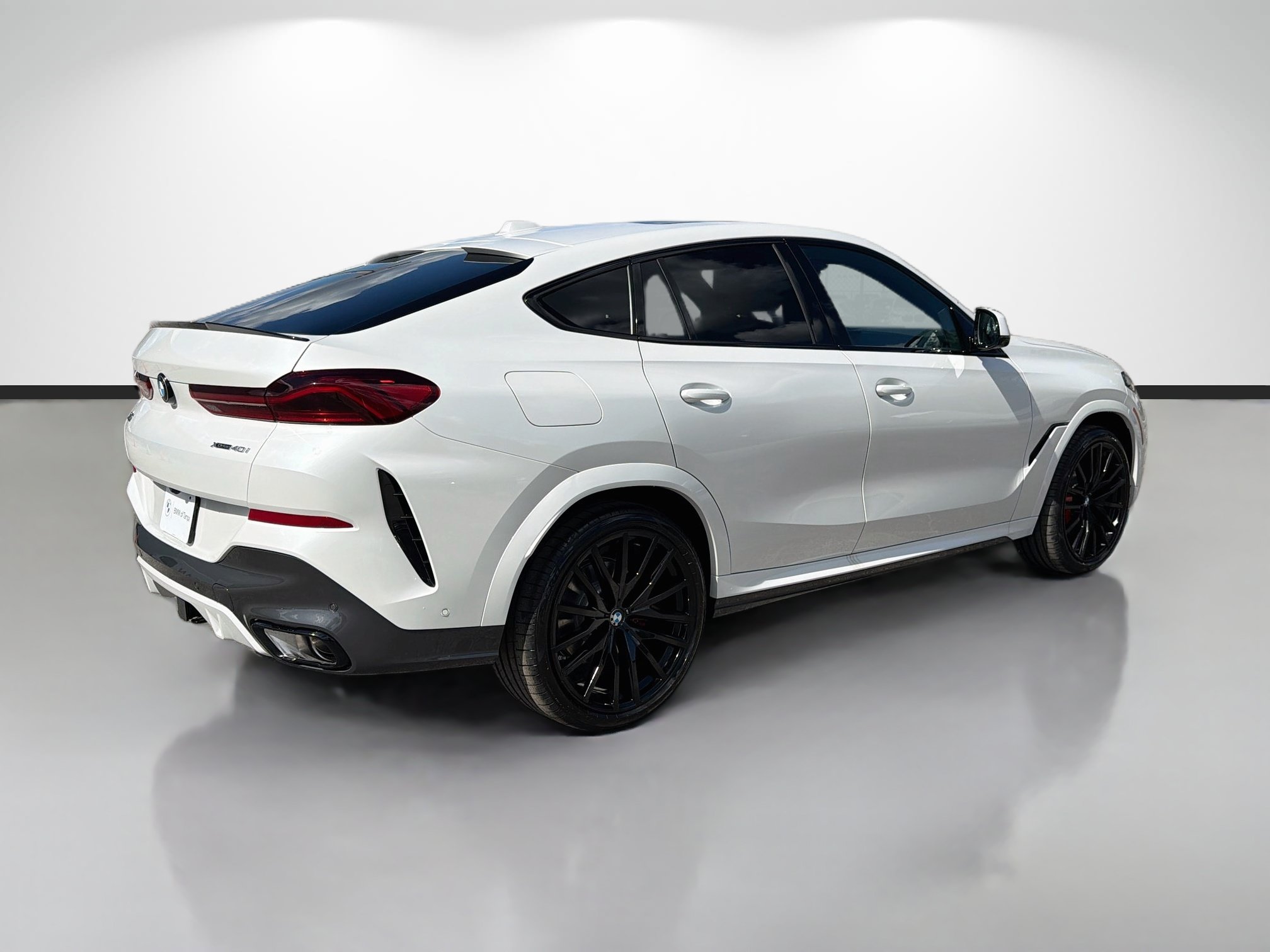 New 2027 BMW X6 xDrive40i w/ Executive Package AWD/4WD image 3