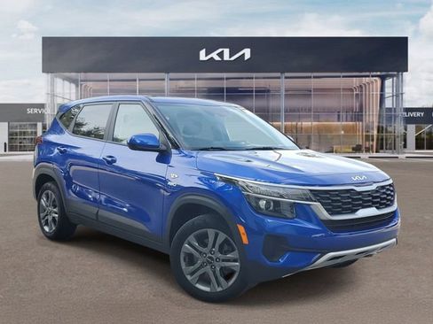Certified 2023 Kia Seltos LX AWD/4WD image 1