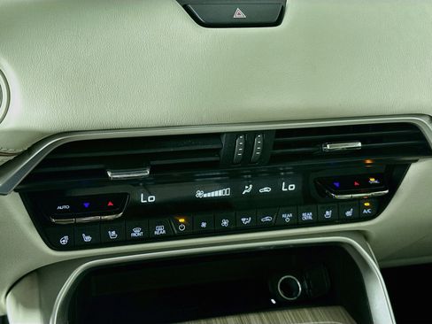Used 2024 MAZDA CX-90 Plug-In Hybrid w/ Premium Plus AWD/4WD image 24