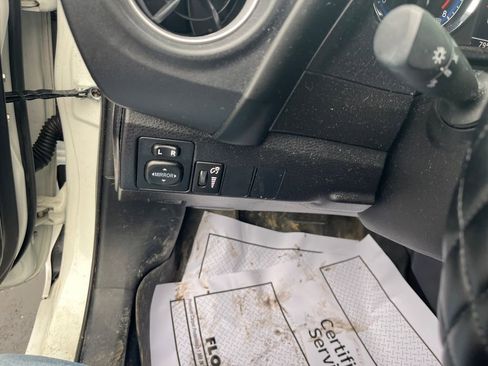 Used 2017 Toyota Corolla SE image 13