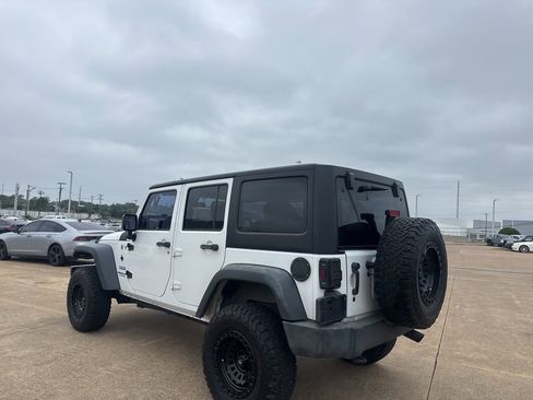 Used 2017 Jeep Wrangler Unlimited Sport AWD/4WD image 15