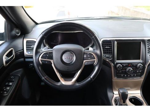 Used 2016 Jeep Grand Cherokee Laredo 75th Anniversary AWD/4WD image 10