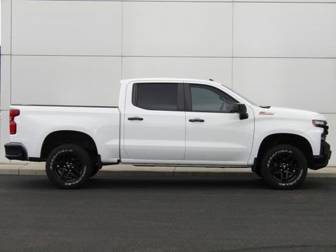 Used 2020 Chevrolet Silverado 1500 LT Trail Boss w/ Convenience Package AWD/4WD image 3