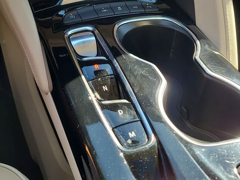 Used 2023 Buick Envision Avenir image 30