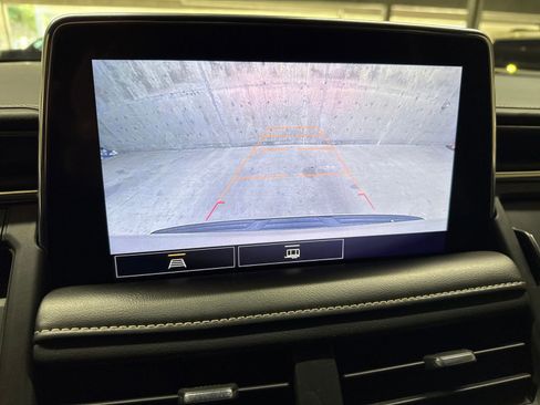 Used 2021 GMC Yukon XL SLT image 25