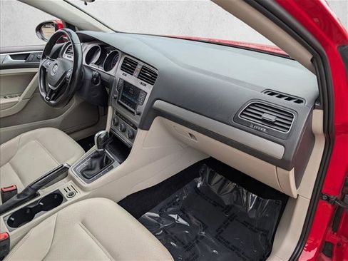 Used 2017 Volkswagen Golf Wolfsburg Edition image 18