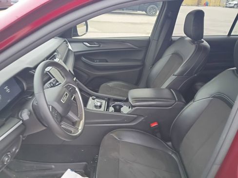 Used 2023 Jeep Grand Cherokee Altitude image 14