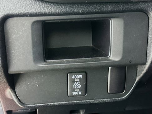 Used 2016 Toyota Tacoma TRD Sport w/ Towing Package image 17