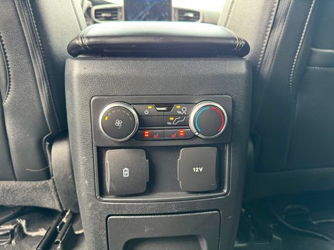 Used 2022 Ford Explorer Limited AWD/4WD image 56