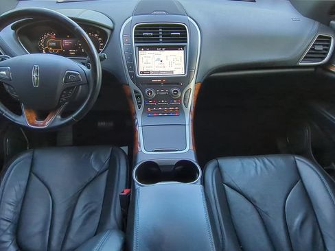 Used 2016 Lincoln MKX Reserve w/ Cargo Utility Package FWD image 11