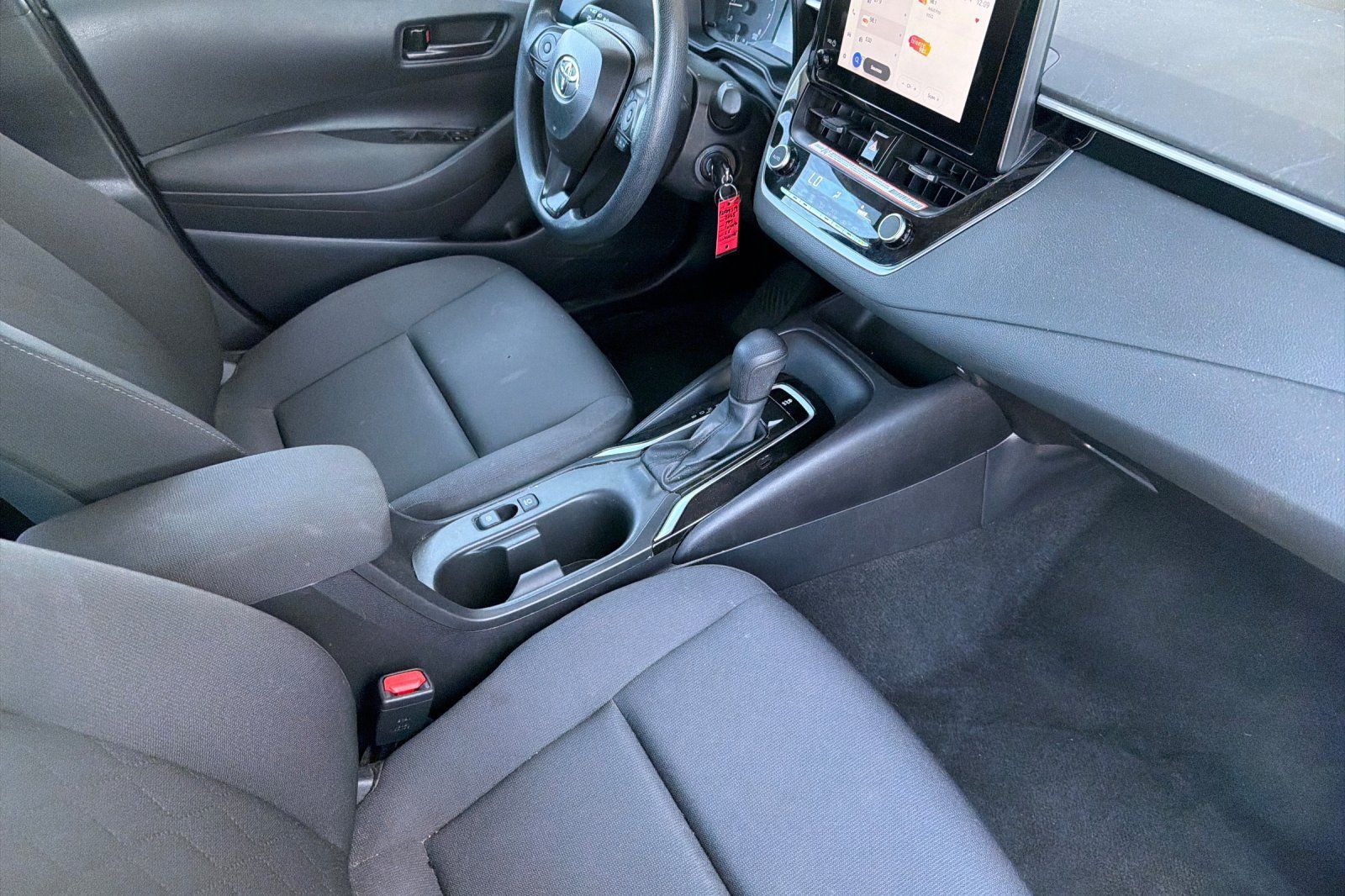 Used 2025 Toyota Corolla LE FWD image 19