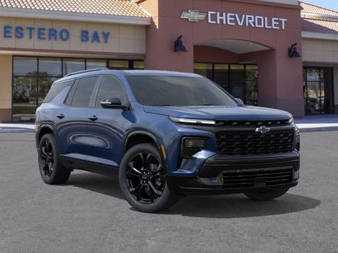 New 2027 Chevrolet Traverse RS w/ LPO, Floor Liner Package FWD image 7