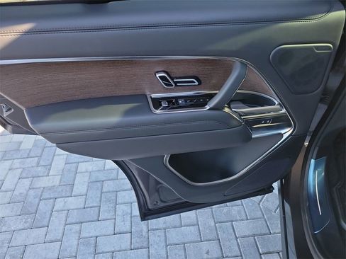 New 2026 Land Rover Range Rover SE image 22