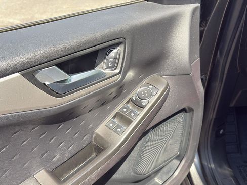 Used 2020 Ford Escape SE AWD/4WD image 15