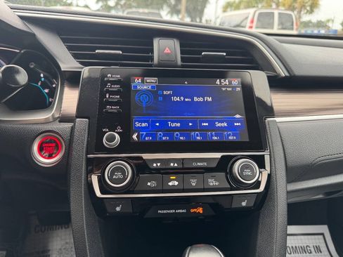 Used 2019 Honda Civic EX image 18