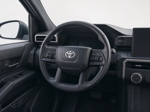 Used 2024 Toyota Tacoma SR AWD/4WD image 17