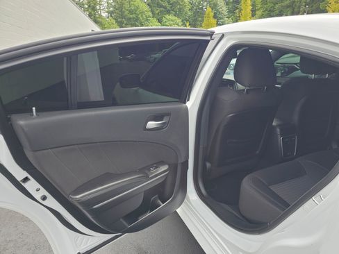 Used 2019 Dodge Charger R/T w/ Driver Confidence Group RWD image 19