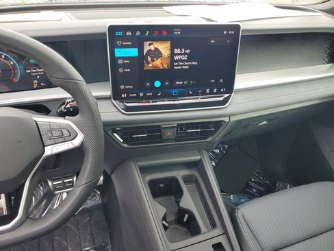 New 2026 Volkswagen Tiguan SE R-Line FWD image 24