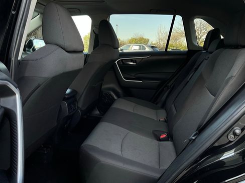 Used 2025 Toyota RAV4 XLE image 12