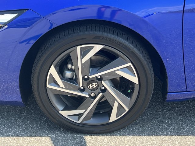 Certified 2025 Hyundai Elantra SEL FWD image 40