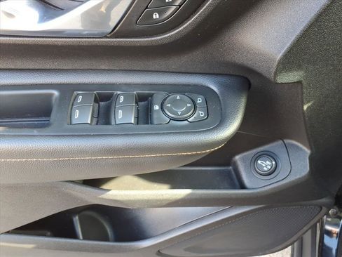 Used 2018 GMC Terrain SLE image 8